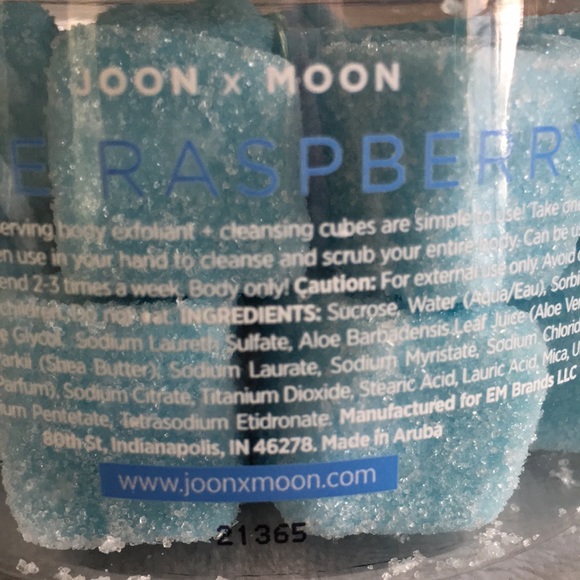Joon & Moon Blue Raspberry Exfoliating & Cleansing Sugar Cubes 7 oz Tub NWT - Picture 7 of 12